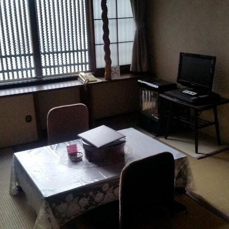 Henmi Ryokan Hakodate Rum bild
