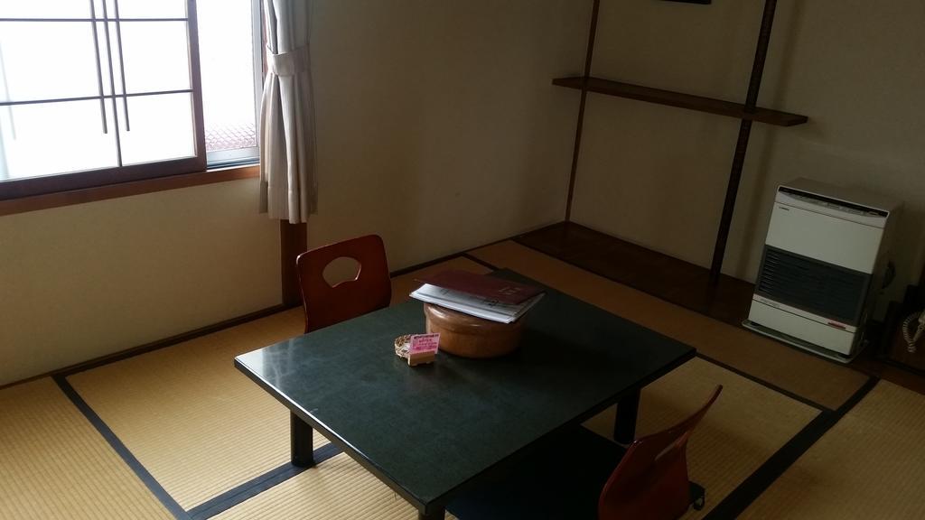 Henmi Ryokan Hakodate Rum bild