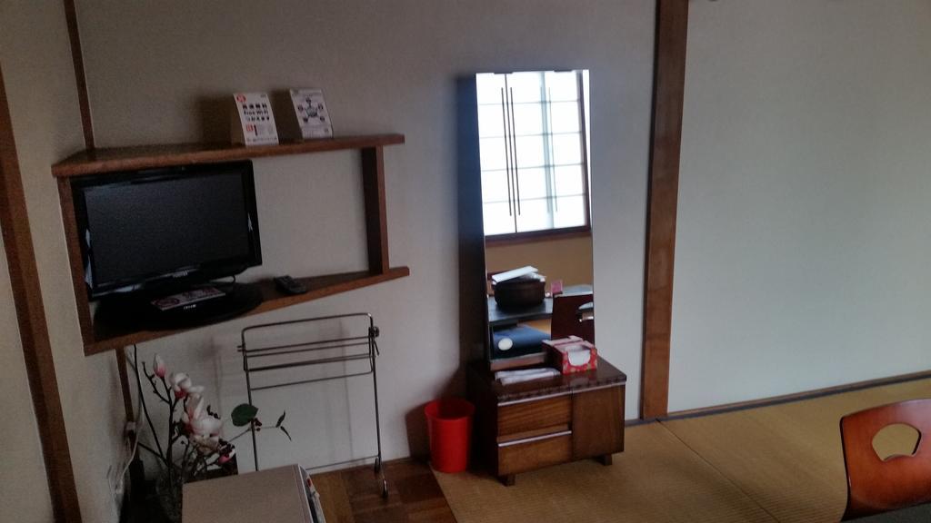 Henmi Ryokan Hakodate Rum bild